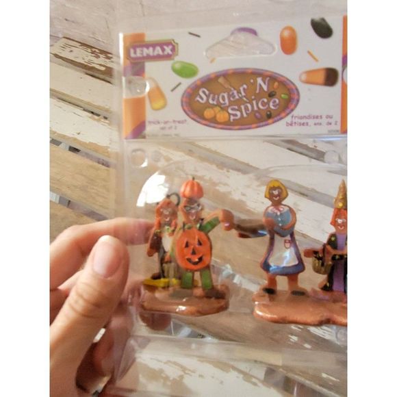 Lemax Other - Lemax trick or treat sugar spice Halloween people gingerbread village new